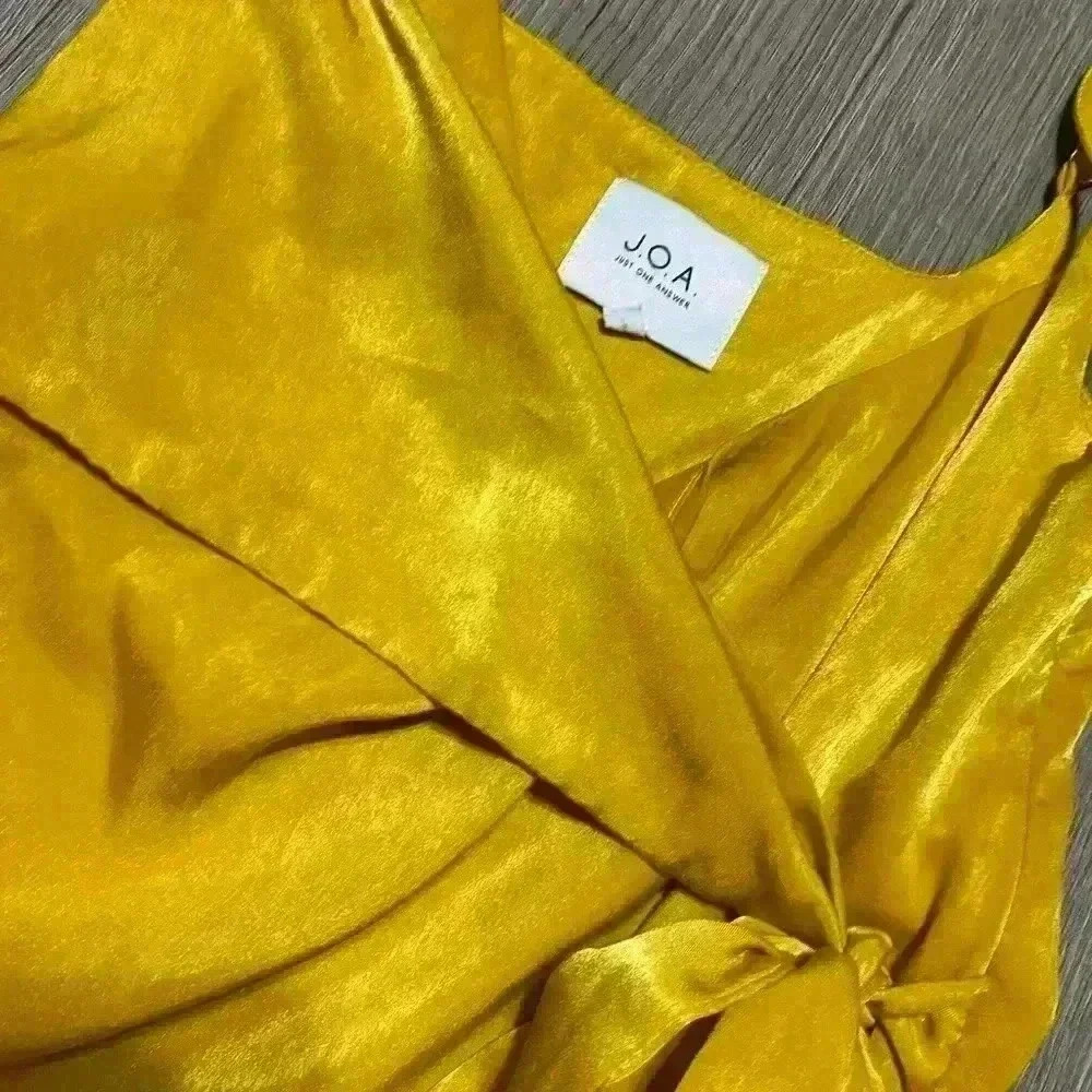 J.O.A. Satin Wrap Dress Size Small​ - Picture 4 of 8